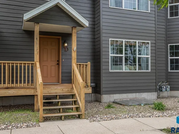 1808 S Mulberry Ave Unit D, Brandon, SD 57005