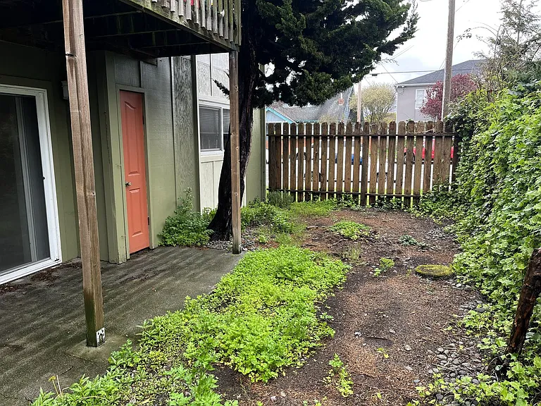 1210 J St — Photo 10