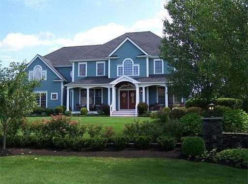 1st image of 8 Lullaby Ln