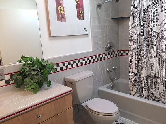 4th image of 3223 Zola St