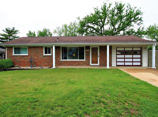 9527 Montbrook Dr, Saint Louis, MO 63123