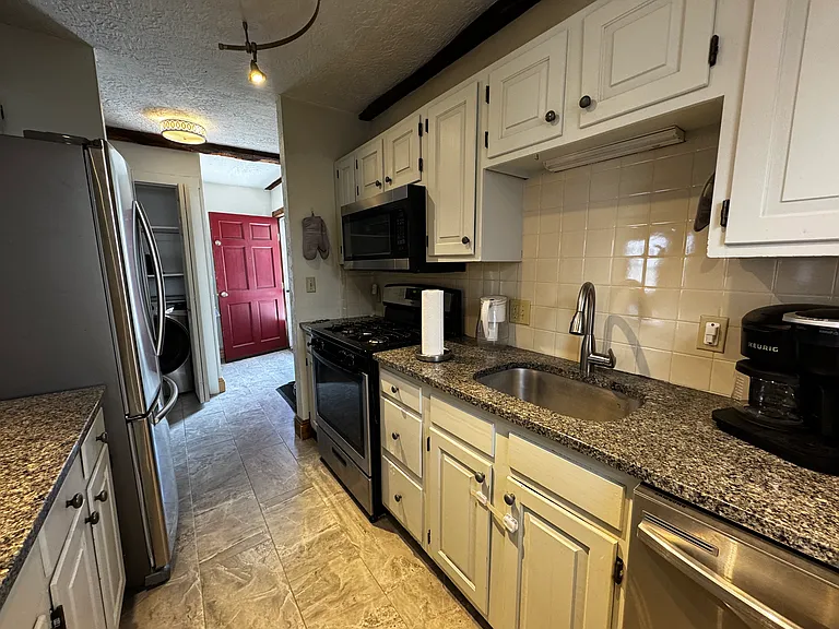 42 Essex St #1 — Photo 2