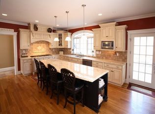 8 Banks Dr, Weston, CT 06883