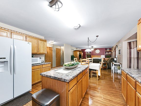 5th image of 2016 Kingsbury Estates Dr