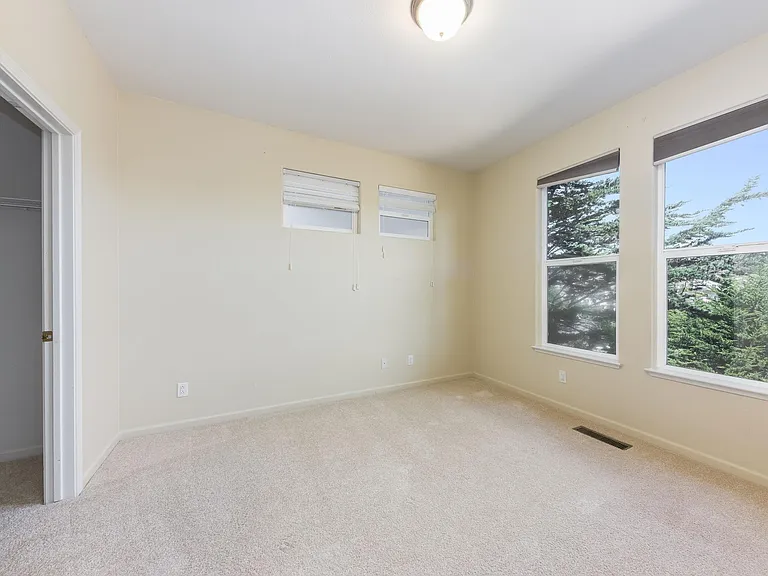 386 Goodwin Dr — Photo 22