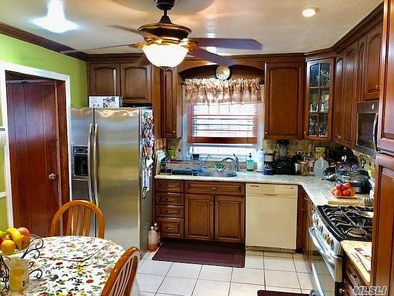 5th image of 2426 Cornaga Ave