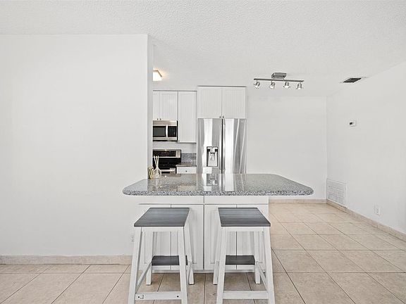 2nd image of 2131 N Ocean Blvd APT 17