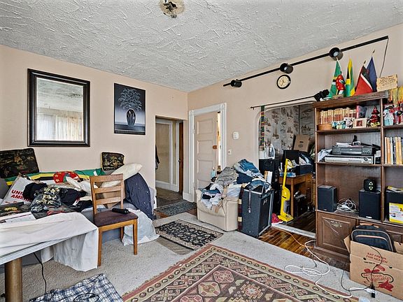 5th image of 73 Stanton St