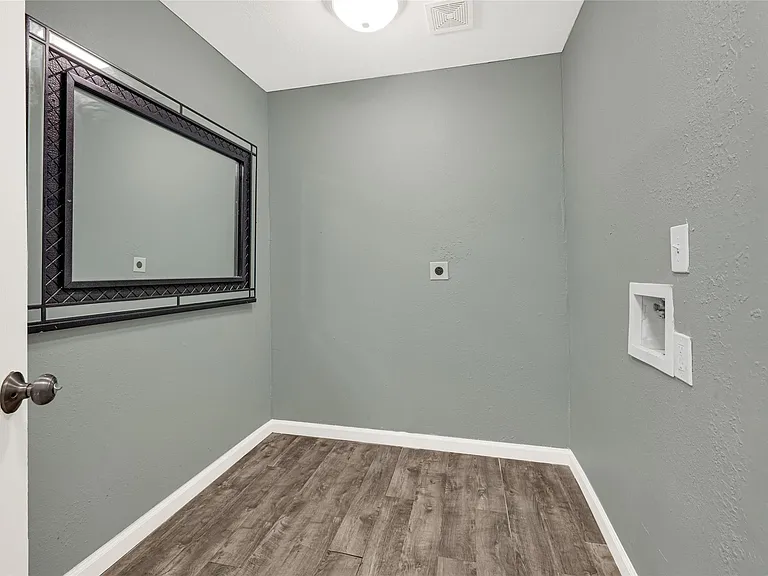5714 Peacock St — Photo 14