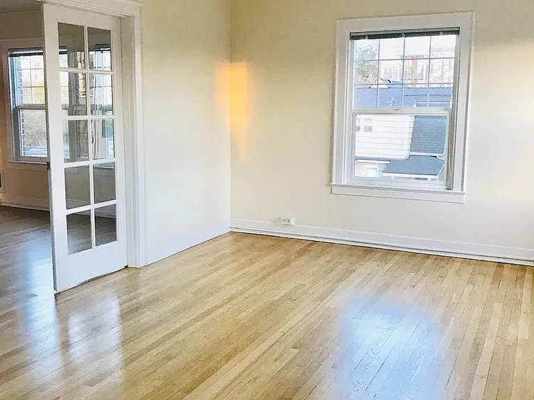 Washington Irving Apartments — Photo 4
