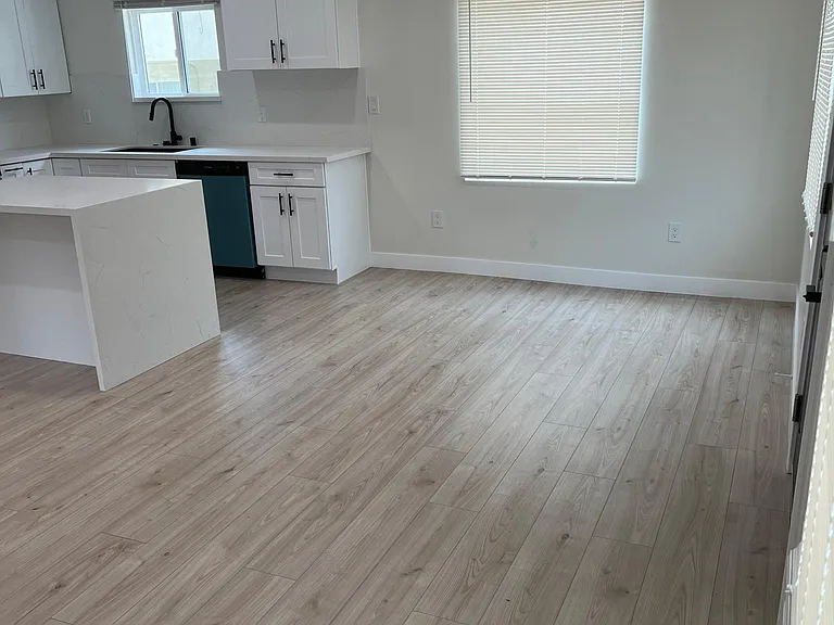 1170 Raymond Ave — Photo 5