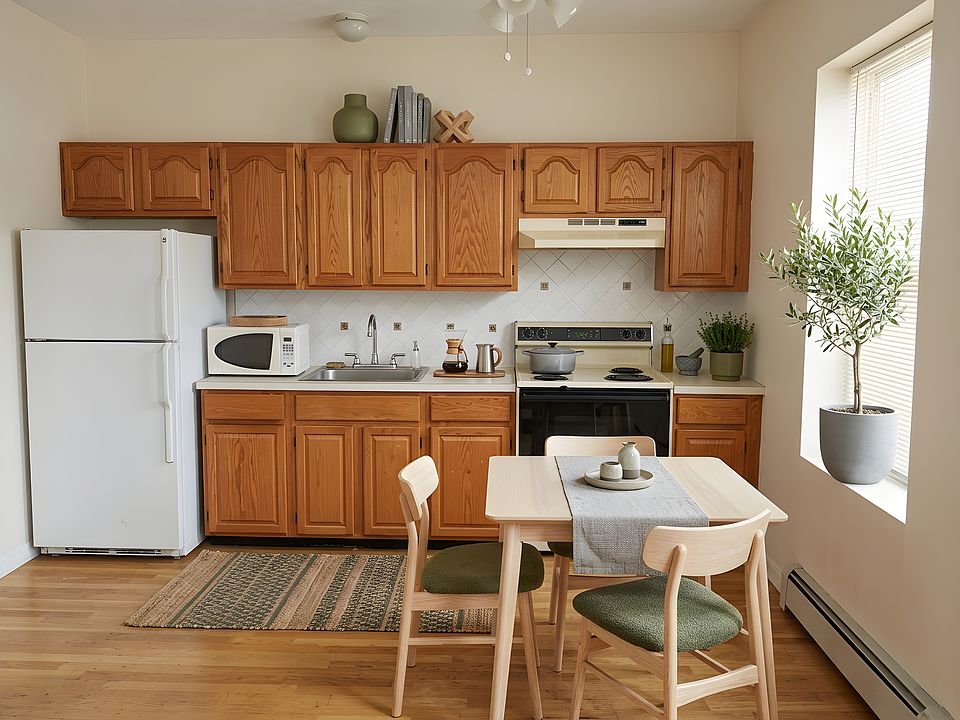 1st image of 122 Berkshire St #11