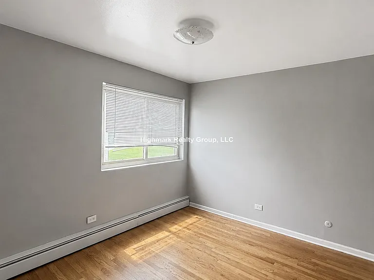 8500 Waukegan Rd #12 — Photo 7