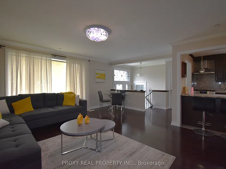 15 Suraty Ave — Photo 2