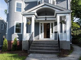 32 Arnold Ave, Cranston, RI 02905