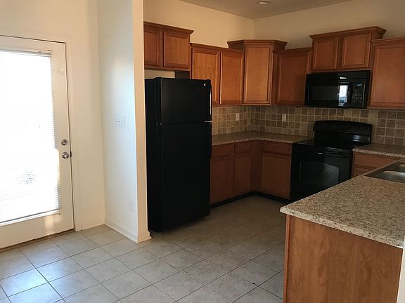 4th image of 4289 Evangeline Ln