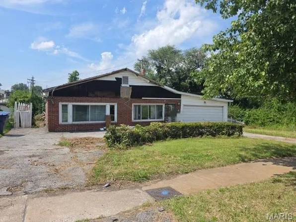 4327 N Taylor Ave, Saint Louis, MO 63115