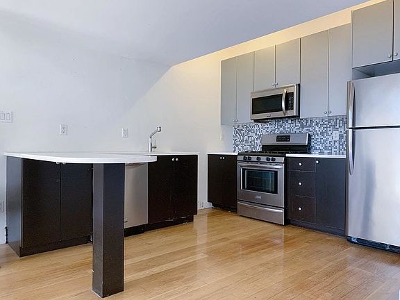 3rd image of 92 Meserole St APT 3B