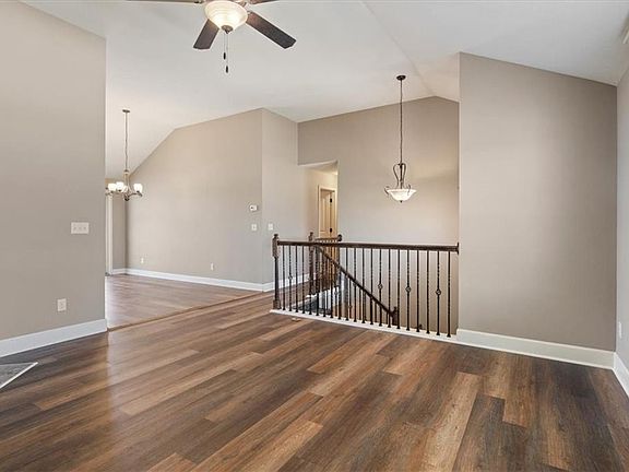 2nd image of 18307 Rock Creek Dr