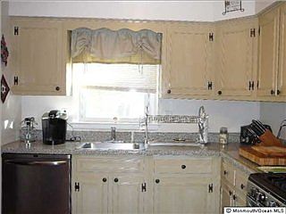4th image of 20 Stanford Ct E