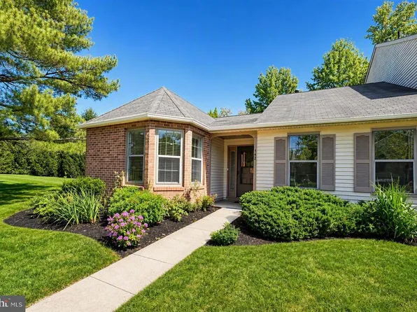142 Tynemouth Ct, Robbinsville, NJ 08691