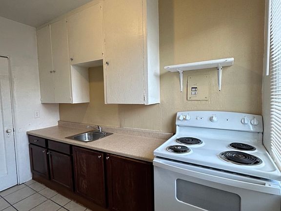 3rd image of 1540 S State St #11147413