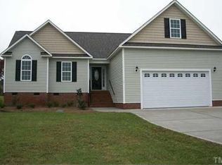 190 Solomon Cir, Four Oaks, NC 27524