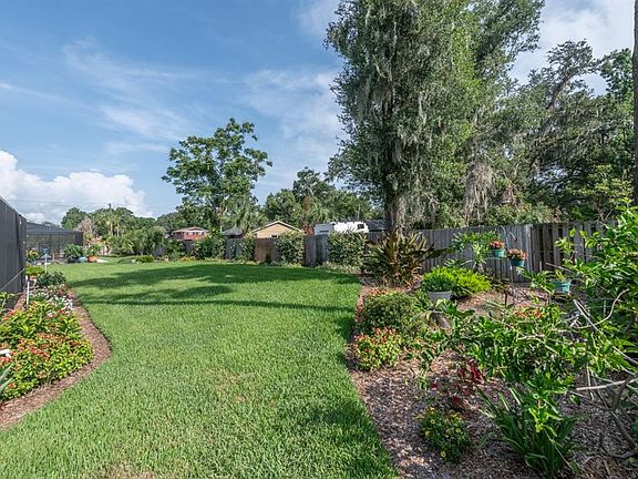 5th image of 4704 Stone Hollow Ct