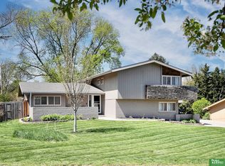 772 Leawood Dr, Omaha, NE 68154