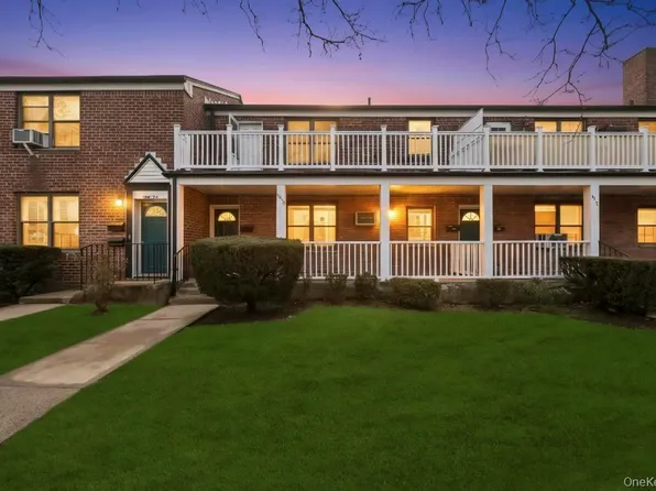 196-72 69th Ave 1 FL, Fresh Meadows, NY 11365