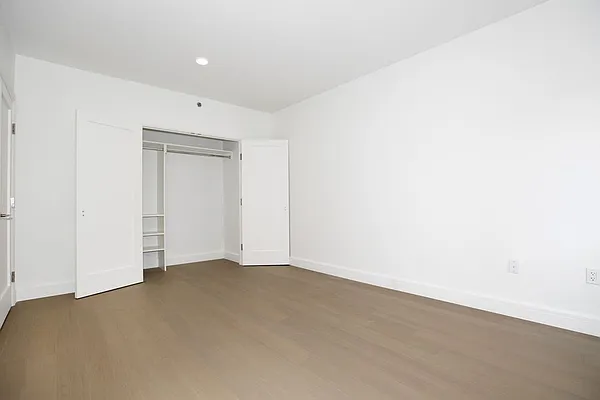 Rented by REAL New York | media 17