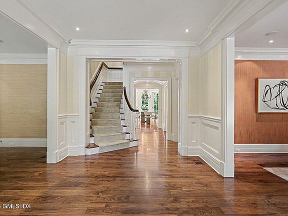 5th image of 55 Calhoun Dr