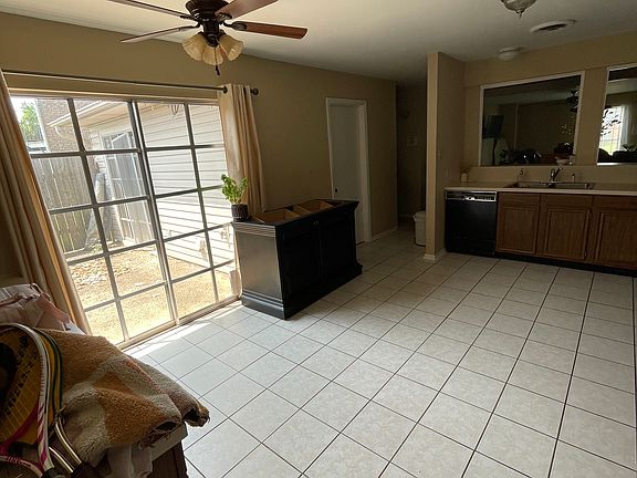4th image of 10007 Smitherman Dr