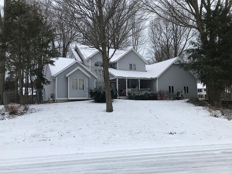 1st image of 4636 Pine Dr