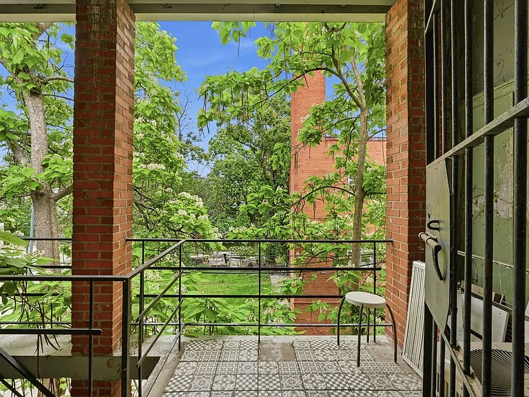 2711 11th St NW #C — Photo 17