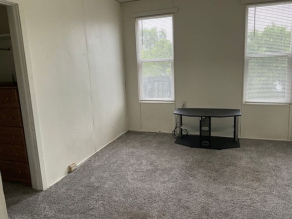 5th image of 407 6th St S