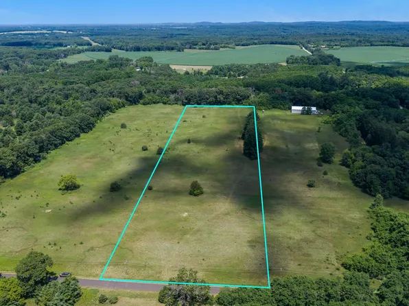 Edgewood Dr, Oxford, WI 53952