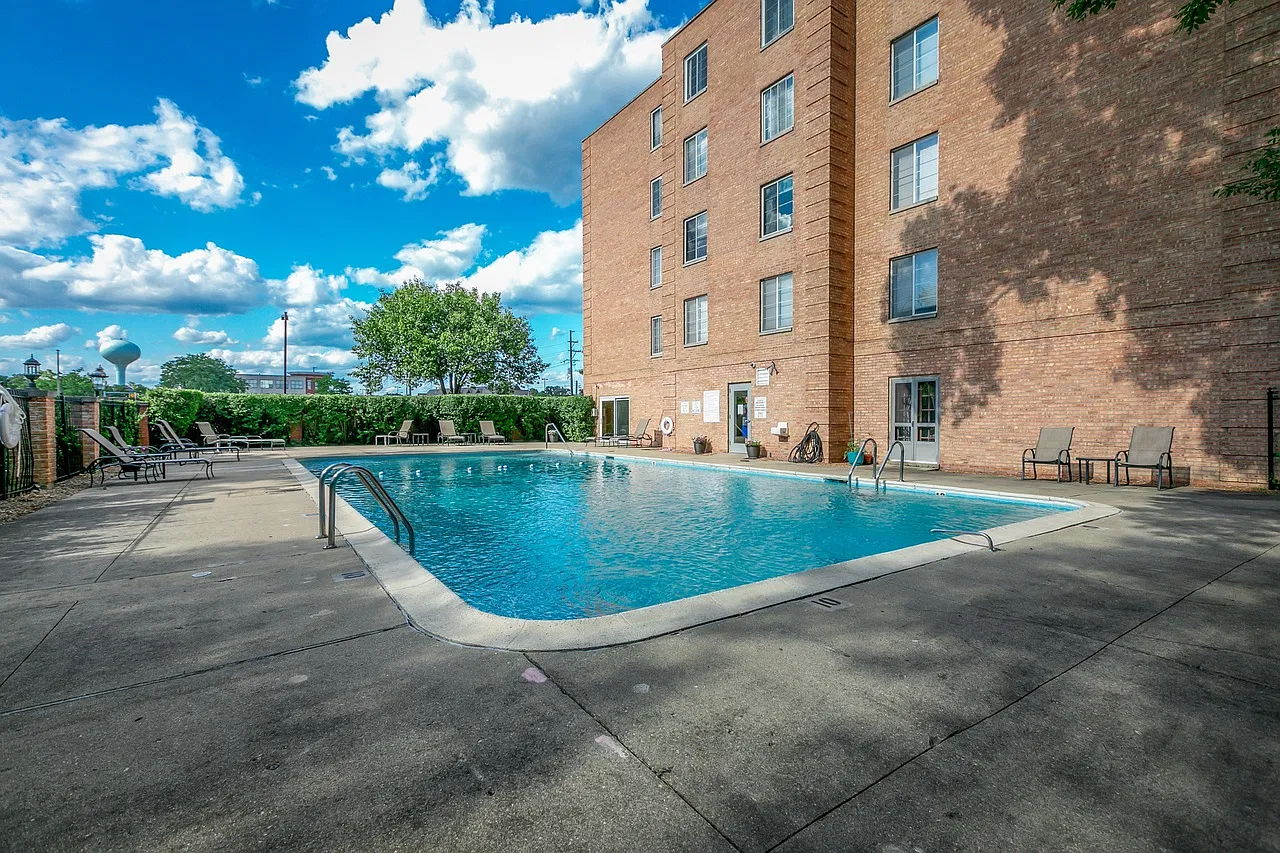 2 bed, 1450 sqft, $2,800 — Photo 2