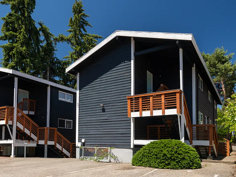 923 SW Holden St #1 — Photo 9