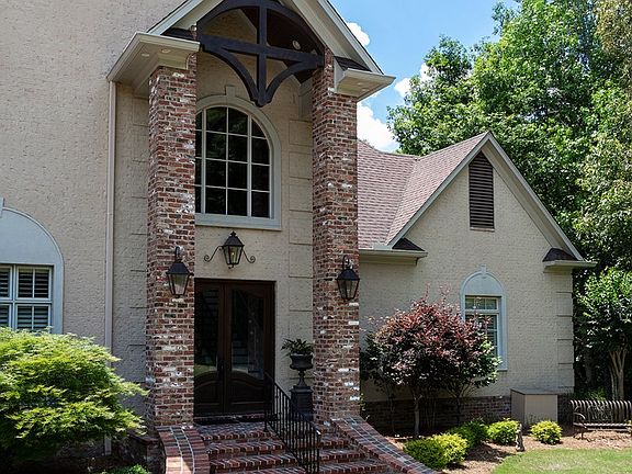 3rd image of 140 Highlands Dr