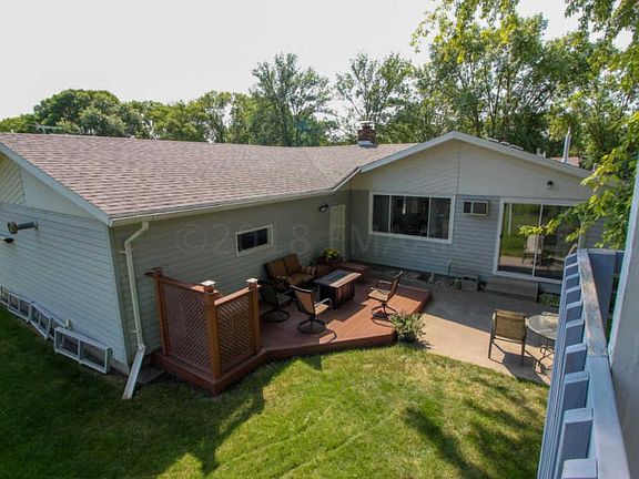 2nd image of 3133 Edgewood Dr N