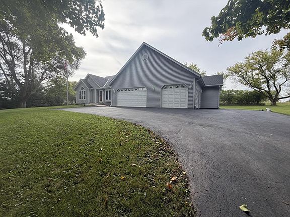2nd image of 2135 Sherman ROAD