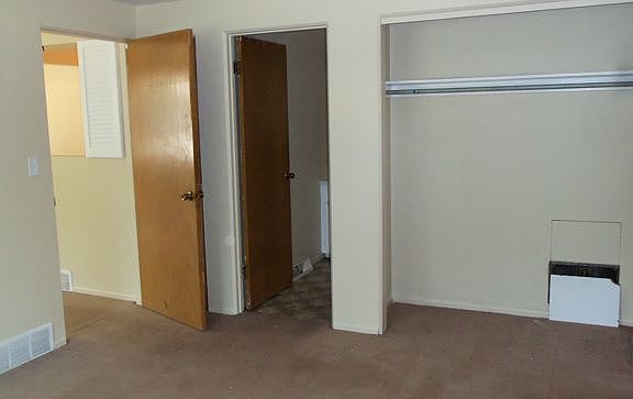 5th image of 2525 W Wardcliffe Dr APT A