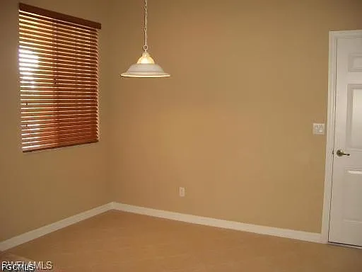 3 bed, 2.5 bath, 1977 sqft, $2,100 — Photo 4