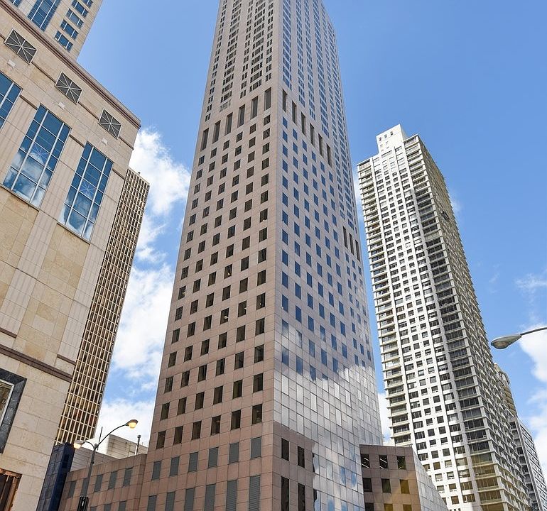 1st image of 950 N Michigan Ave APT 4904