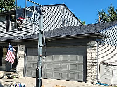 3rd image of 668 Highland Ave