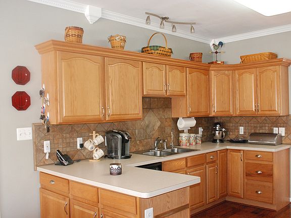3rd image of 7330 Dogwood Ln
