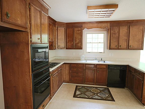 4th image of 171 Grandview Dr