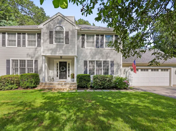 30 Poppy Lane, East Lyme, CT 06333