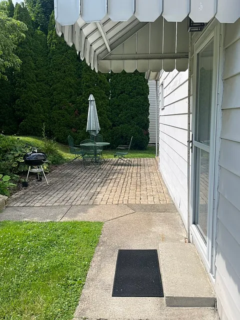 2 bed, $1,200 — Photo 4